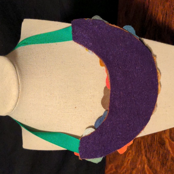 NEW! Handmade Genuine Leather Flower Bib Statement Necklace 065 🔥HP 1-12-25🔥 - Picture 3 of 11